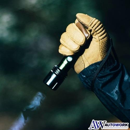 【8621】 OGC ハンディライト オリーブドラブカラー 照射距離約200m アウトドア用品 ライ...