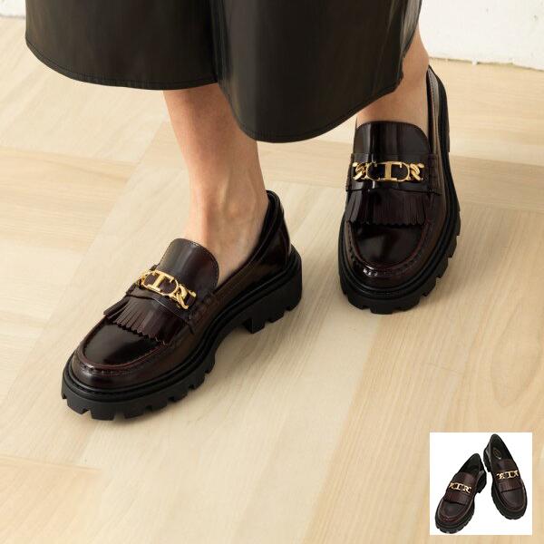 トッズ ローファー ヒール4cm ラバーソール チャンキーソール Tチェーン フリンジ 光沢レザー ...