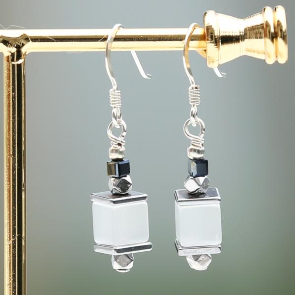 アランベイ　ファイアー＆アイスアガット　ピアス　ホワイト