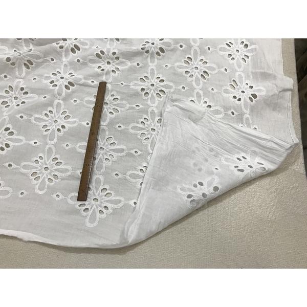 コットン　レース　穴あき　ホワイト　ローン地　花柄　ブラウス　子供用ワンピース　夏ふとんカバー　幅1...