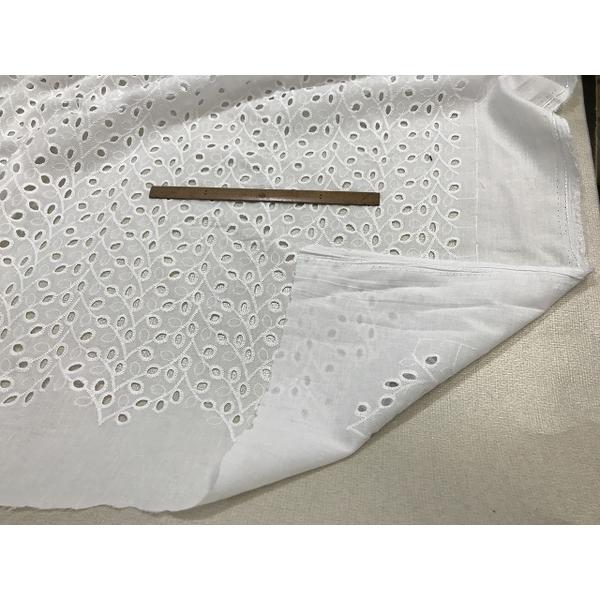 コットン　レース　穴あき　ホワイト　ローン地　小葉っぱ柄　ブラウス　子供用ワンピース　夏ふとんカバー...