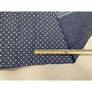 コットン100％　ダンガリー　白ドットプリント　ドットサイズ4mm　ワンピース　パンツ等　幅148cm　10cm単位販売　商品コード6963