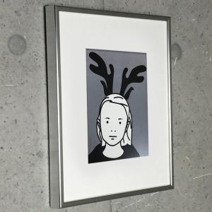 限定マット額装品/Julian Opie【Girl with reindeer antlers 1998】（ジュリアン・オピー） 額装品 アルミ製ハイグレードフレーム｜aziz