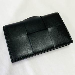 【BONUS ストア+5％】ボッテガヴェネタ フラップカードケース メンズ ブラック 748053VBWD2 BOTTEGA VENETA｜b-3