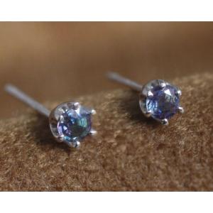 可愛らしい アレキサンドライト ピアス プラチナ製 : Jewellery 