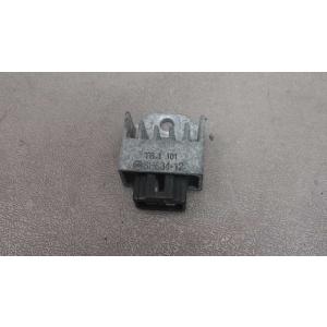 マグナ50　AC13-1013xxx　の　レギュレター *1471573336　中古