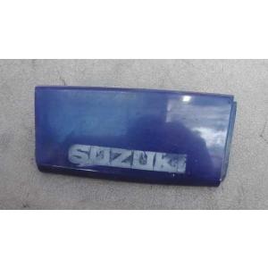 GSX-R250J　GJ72A　の　リアセンターカバー キズ *1481167148　中古