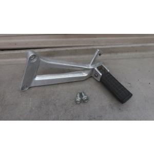 CBR150R　NCB150-0033xxx　の　タンデムステップ　左 *1498616357　中古