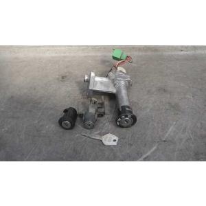 ヴェクスター125　CF42A　の　キーセット3/4　ON抜け *1520990568　中古