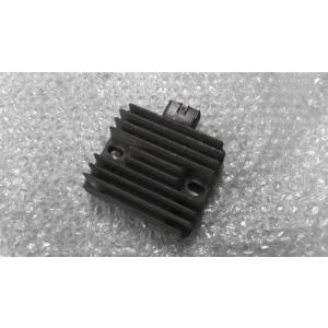 ニンジャ Ninja 250R　EX250K　の　レギュレター *1583803726　中古