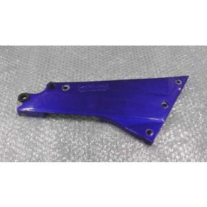 CB-1　NC27 の　サイドカバー　右 *1592532906　中古