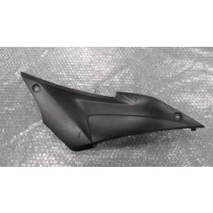 YZF-R25　RG10J-020xxx　の　サイドカバー　右　傷 *1612318344　中古