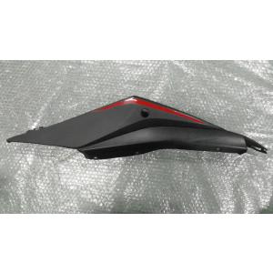 YZF-R25　RG10J-020xxx　の　テールカウル左　傷 *1612318395　中古