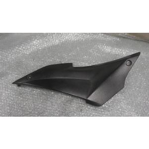 YZF-R25　RG10J-005xxx　の　サイドカバー　左 *1617155949　中古