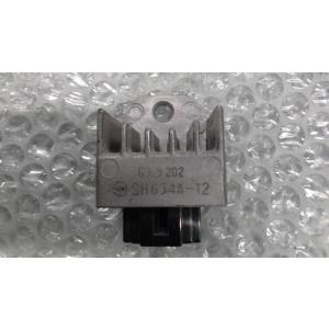 ジャイロX　TD01-2204xxx　の　レギュレター *1644456943　中古