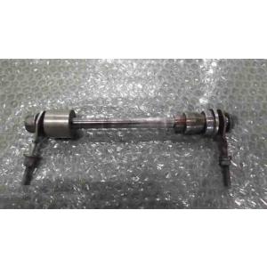 カブ50 プロ　AA04-3017xxx　の　リアアクスルシャフト *1660023936　中古