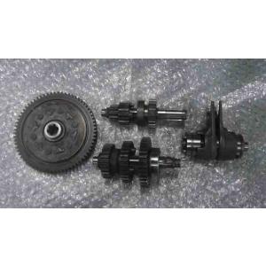 プレスカブFI　AA01-1779xxx　の　トランスミッション *1679018027　中古