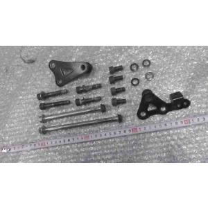 YZF-R25　RG10J-013xxx　の　エンジンハンガー *1680249958　中古