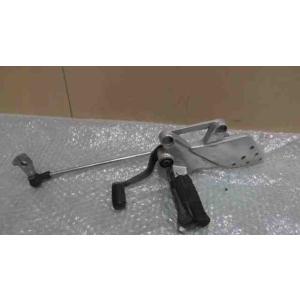 CBR150R　NCB150-0046xxx　の　ステップ左 *1680834870　中古