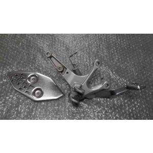 YZF-R25　RG10J-013xxx　の　ステップ右　ブレーキペダル *1681778730　中...