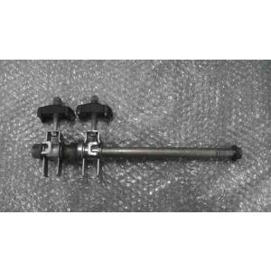 YZF-R25　RG10J-002xxx　の　リアアクスルシャフト *1697764467　中古