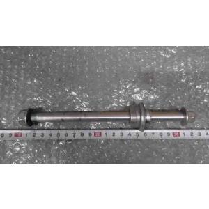 カブ50 プロ　AA04-3200xxx　の　フロントアクスルシャフト *1706840357　中古