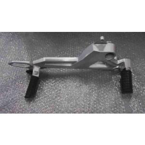 CBF125R　LALPJJN50M3275xxx　の　ステップ　左　 *1712022054　中古