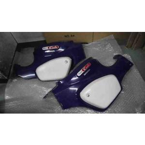 カブ50 プロ　AA07　の　サイドカバー　セット *1733972757　中古