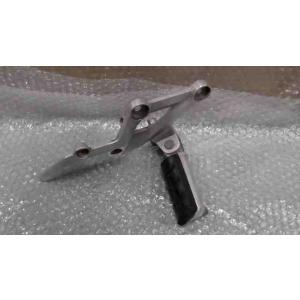 CBR250R　MC41-1002xxx　の　ステップ右 *1743469871　中古