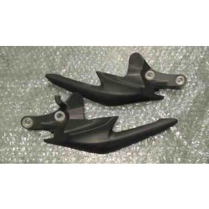CBR250R　MC41-1003xxx　の　リアキャリア　左右 *1747102743　中古