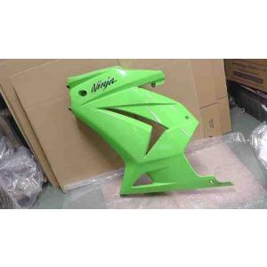 ニンジャ Ninja 250R　EX250K の　サイドカウル　左 *1763090734　中古