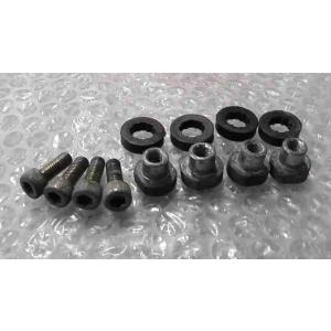 VTR250 FI　MC33　の　フロントフェンダー　固定ねじ *1770167080　中古