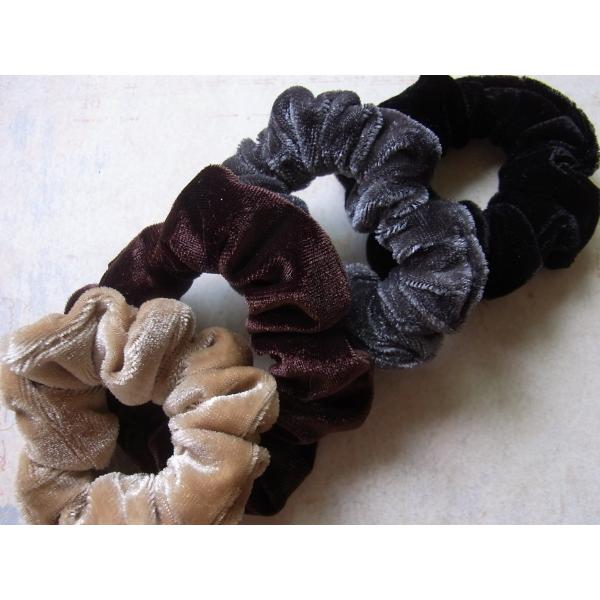 シュシュ　ヘアアクセサリー　1個　4カラー