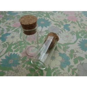 小瓶 ガラス　16mm×34mm　ストレートタイプ　2個