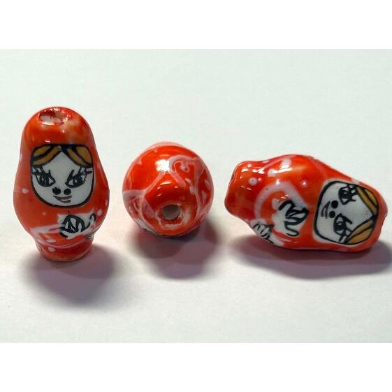 ◆陶器ビーズ◆ マトリョーシカ 縦約25mm×横約15mm 約8〜9粒 連販売 06-1451