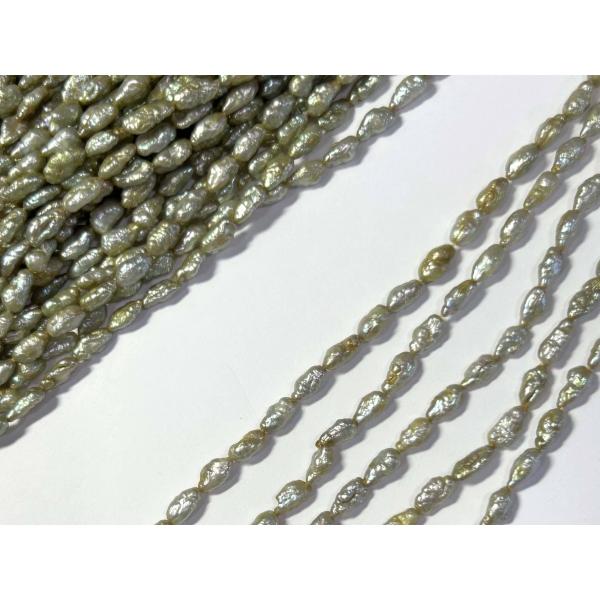 淡水パール 約4〜5mm ライトグリーンベージュ ライス型 連販売 約 真珠 パール アクセサリーパ...