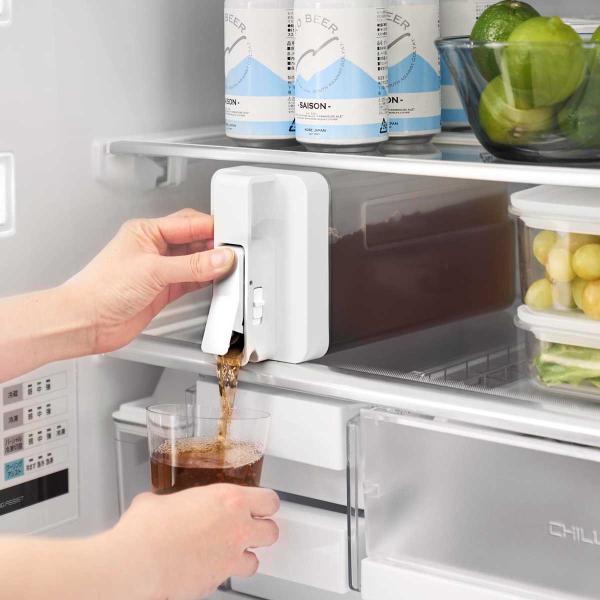 冷水ポット 山崎実業 正規品 tower タワー 倒して置けてそのまま注げる冷水筒 2.2L 冷水筒...