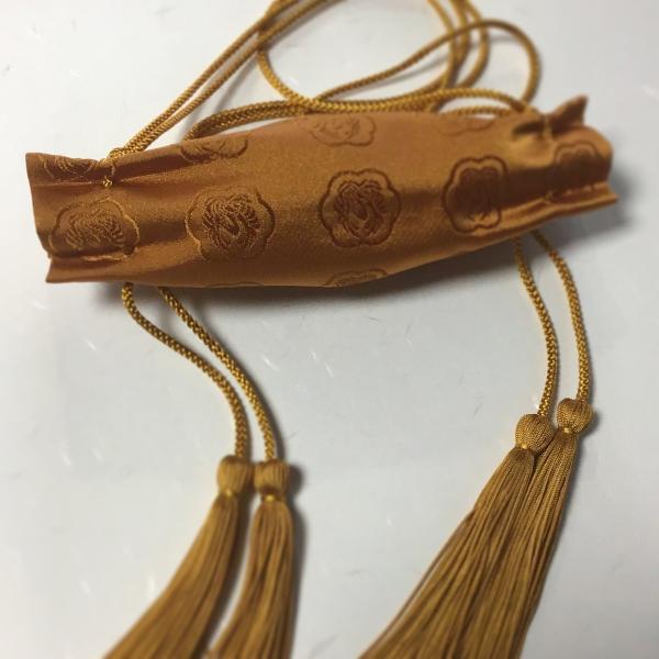 #570 懸守袋 公家有職（金茶鳳凰）