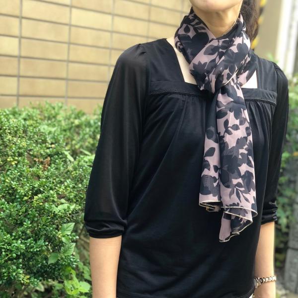 Ballett シックなモノトーン花柄プリントのシフォンスカーフ  日本製 〜驚くほどソフト＆しなや...
