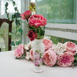 完売】アンティーク風 バラ モチーフ 花瓶 / フラワーベース 花器 雑貨 