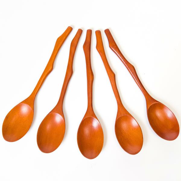 [徳成] 木のスプーン 木製 漆塗りスープスプーン 軽量 20.5cm 小枝型 5本セット TAA-...