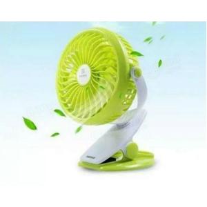 USB 扇風機 クリップ 4.5時間動くミニファン おしゃれな扇風機 静音 クリップ 充電式 軽い ...