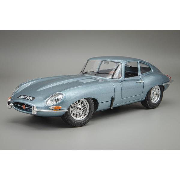 Jaguarジャガー E Type Coupe 1961 light blue metallic /...