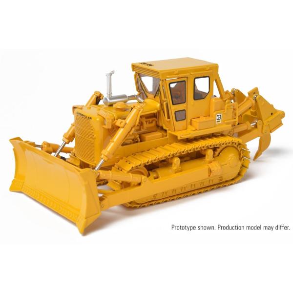 Cat D8K dozer S-blade with single shank ripper ブルド...