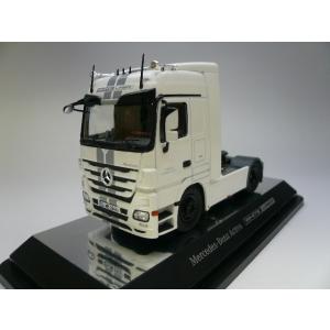 メルセデスベンツ　アクトロス 4X2 ホワイト　トラクター　トラック 740/04 /NZG 1/5...