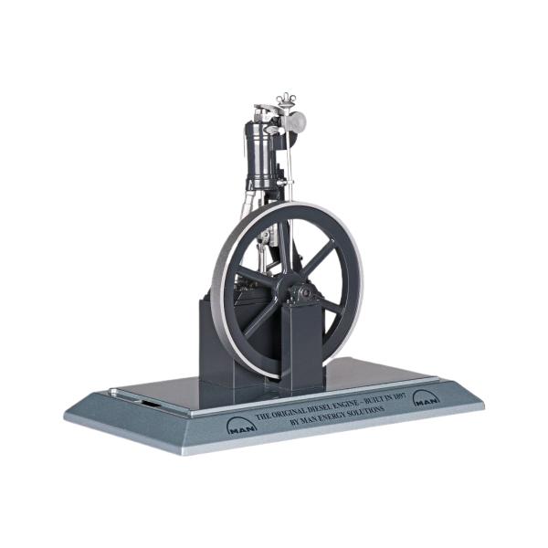 MAN ディーゼルエンジン 1897 / CONRAD 1/32 建設機械模型 工事車両