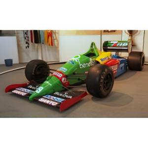 予約】2025年発売 フェラーリF1 F2001 シューマッハ優勝車 1/18 予約】2025年発売 フェラーリF1 F2001 シューマッハ優勝車 1/18