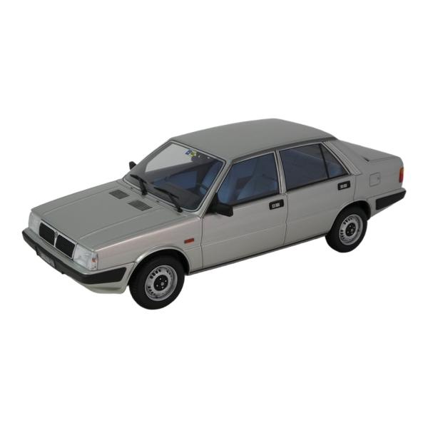Lanciaランチア Prismaプリズマ 1300 Intermedia 1985 シルバー / ...