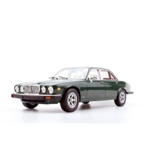 Jaguarジャガー XJ6 1982 green /LS-Collectibles 1/18 レジ...