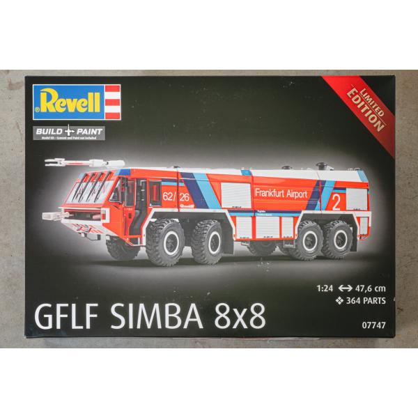 GFLF Simba 8x8 空港用消防車 限定版 組み立てプラモキット模型 カーモデル /Reve...